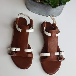 Attilio giusti leombruni sandal.